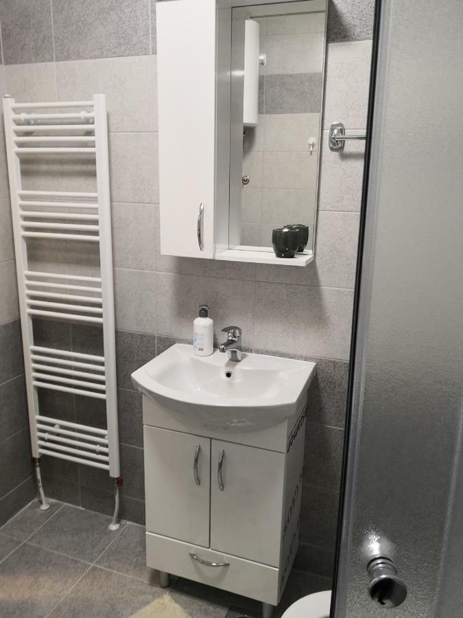 Apartman Gaga Lukavica エクステリア 写真
