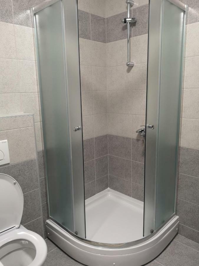 Apartman Gaga Lukavica エクステリア 写真